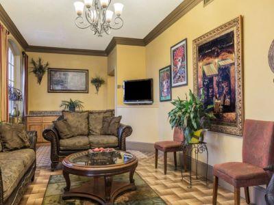 Super 8 By Wyndham New Orleans Hotel Екстериор снимка